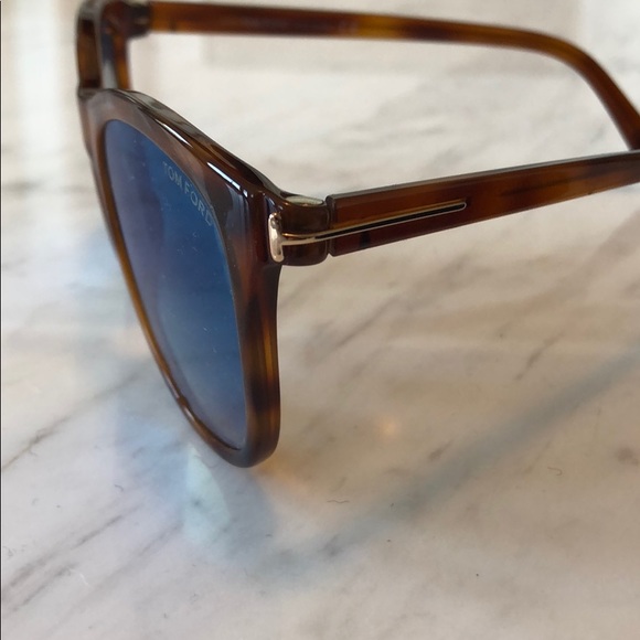 Tom Ford blue tinted unisex sunglasses - Picture 5 of 7